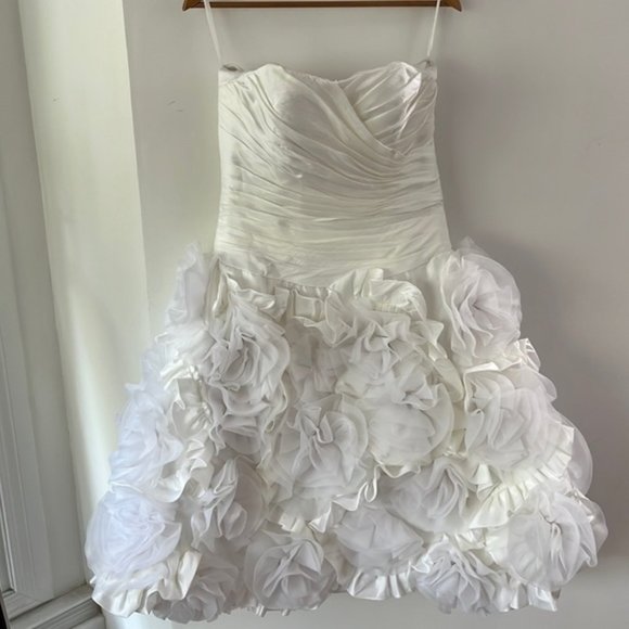 Dresses & Skirts - Sweetheart Strapless  Wedding/Grad Cocktail Dress